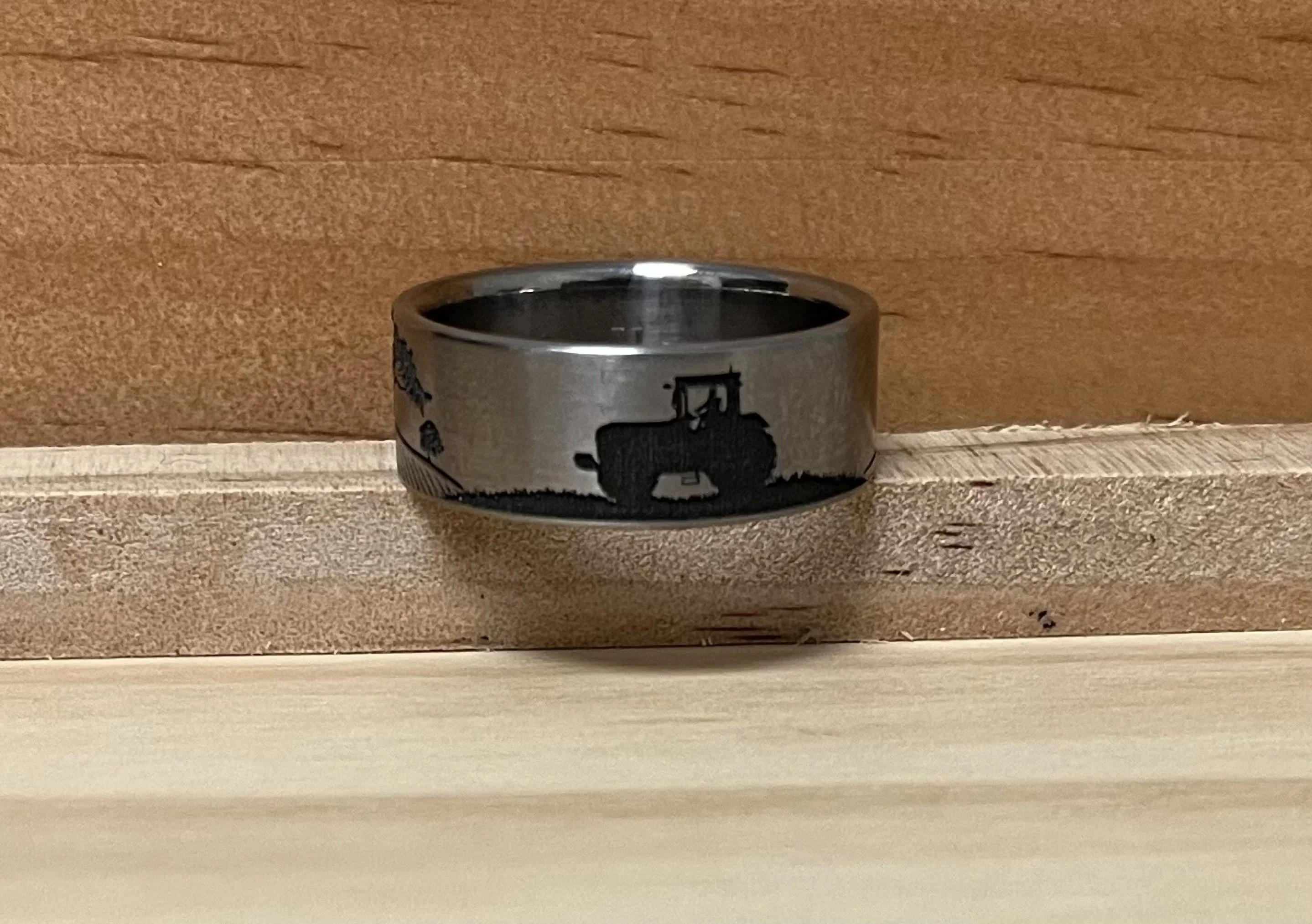 Farmer Tractor Scene Ring - Image 3